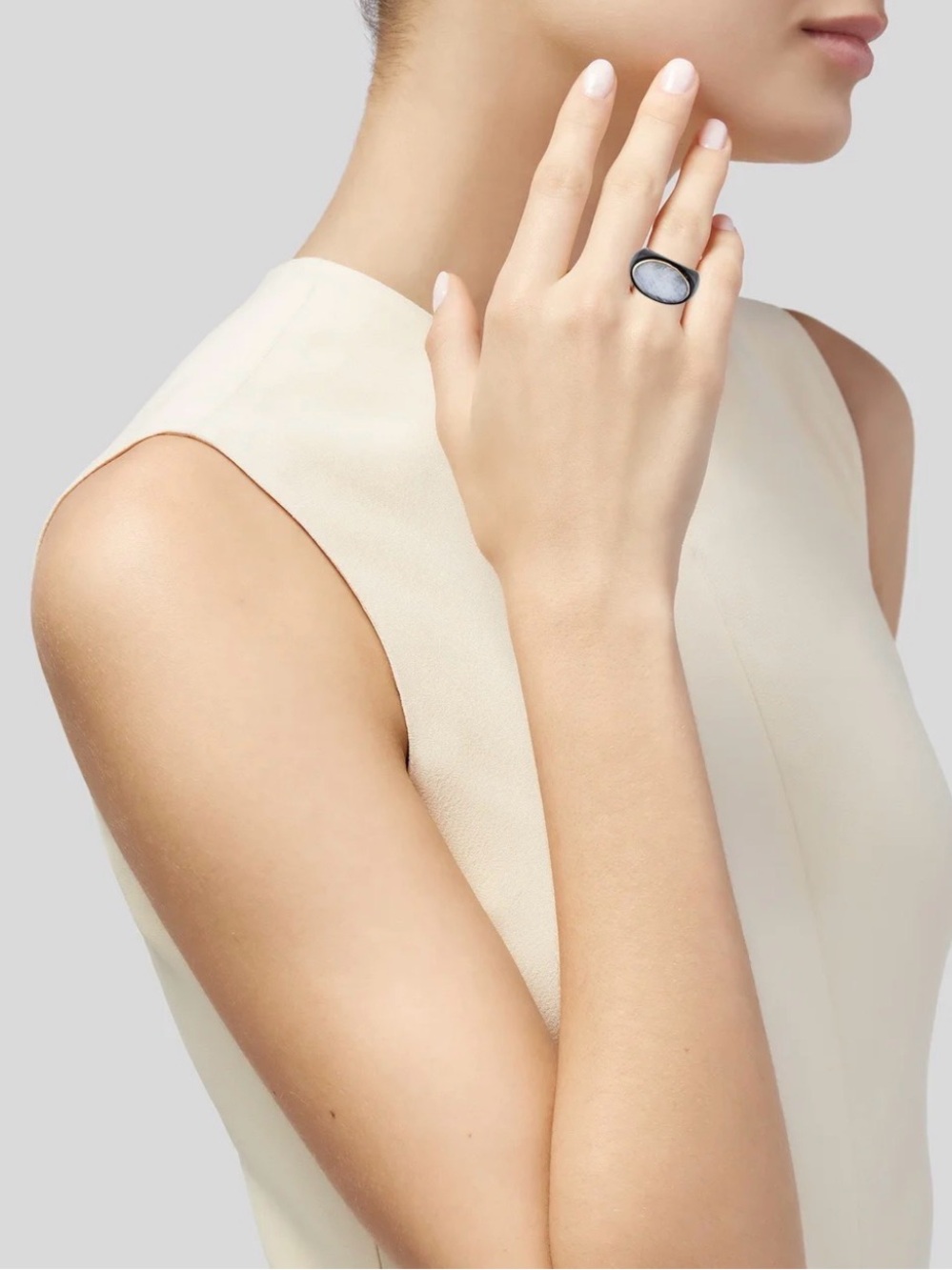 Ross Simons 14kt yellow gold onyx and moonstone ring NWOT, size 7. Read below - Picture 5 of 8